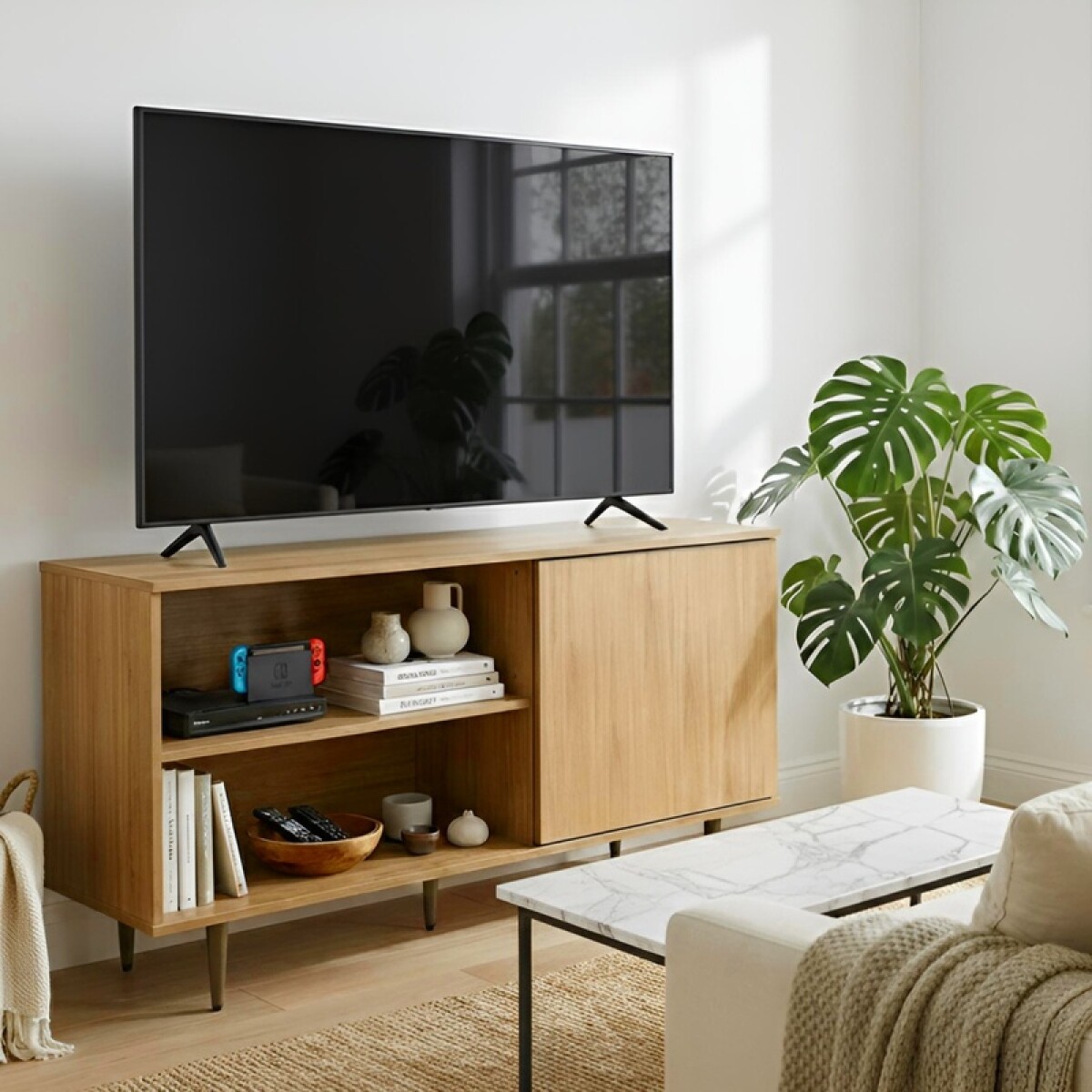 Mueble Rack de Tv PADUA de Piso con Puerta y Estantes 136 cm de Ancho - Freijo 