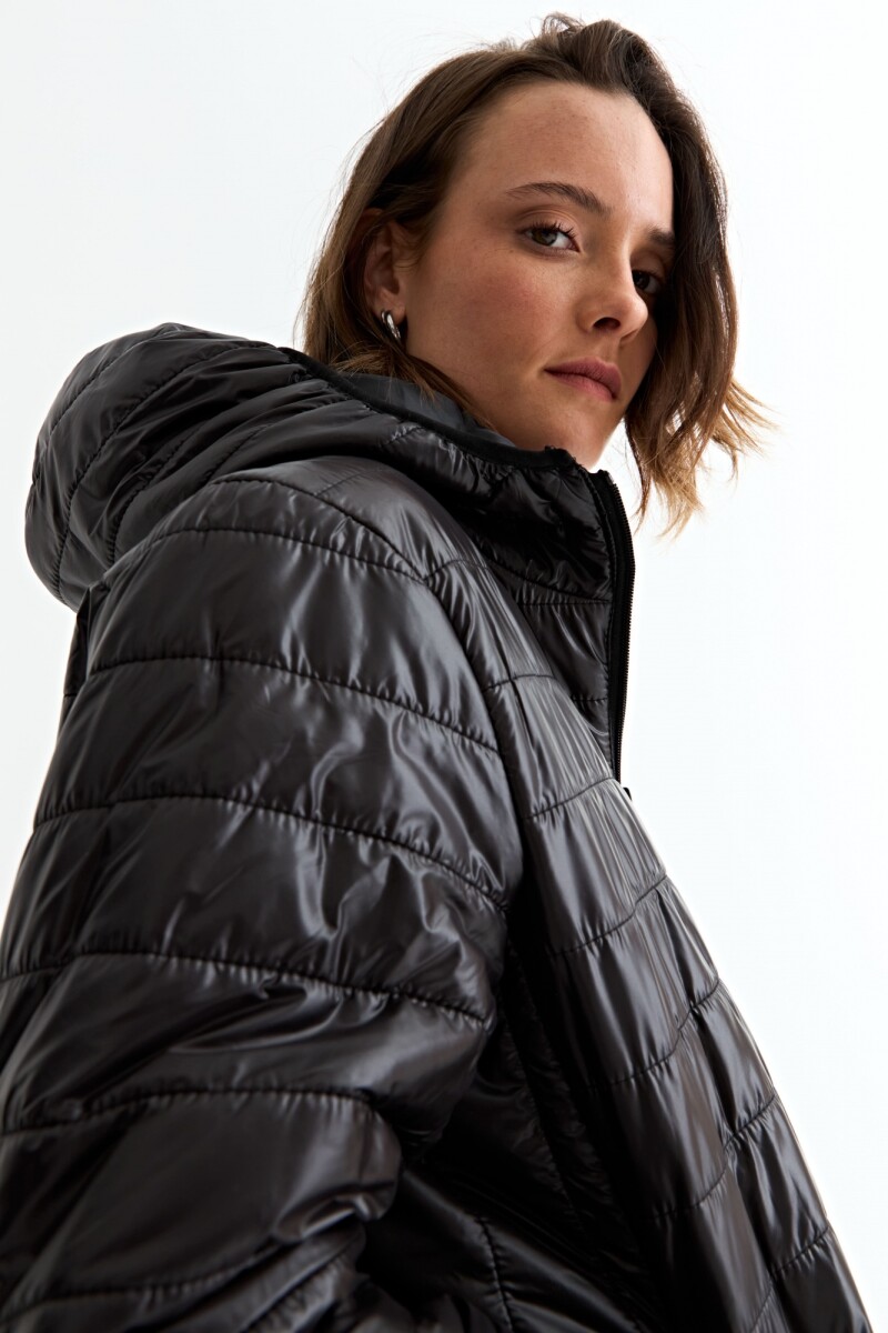 Campera puffer básica con capucha NEGRO