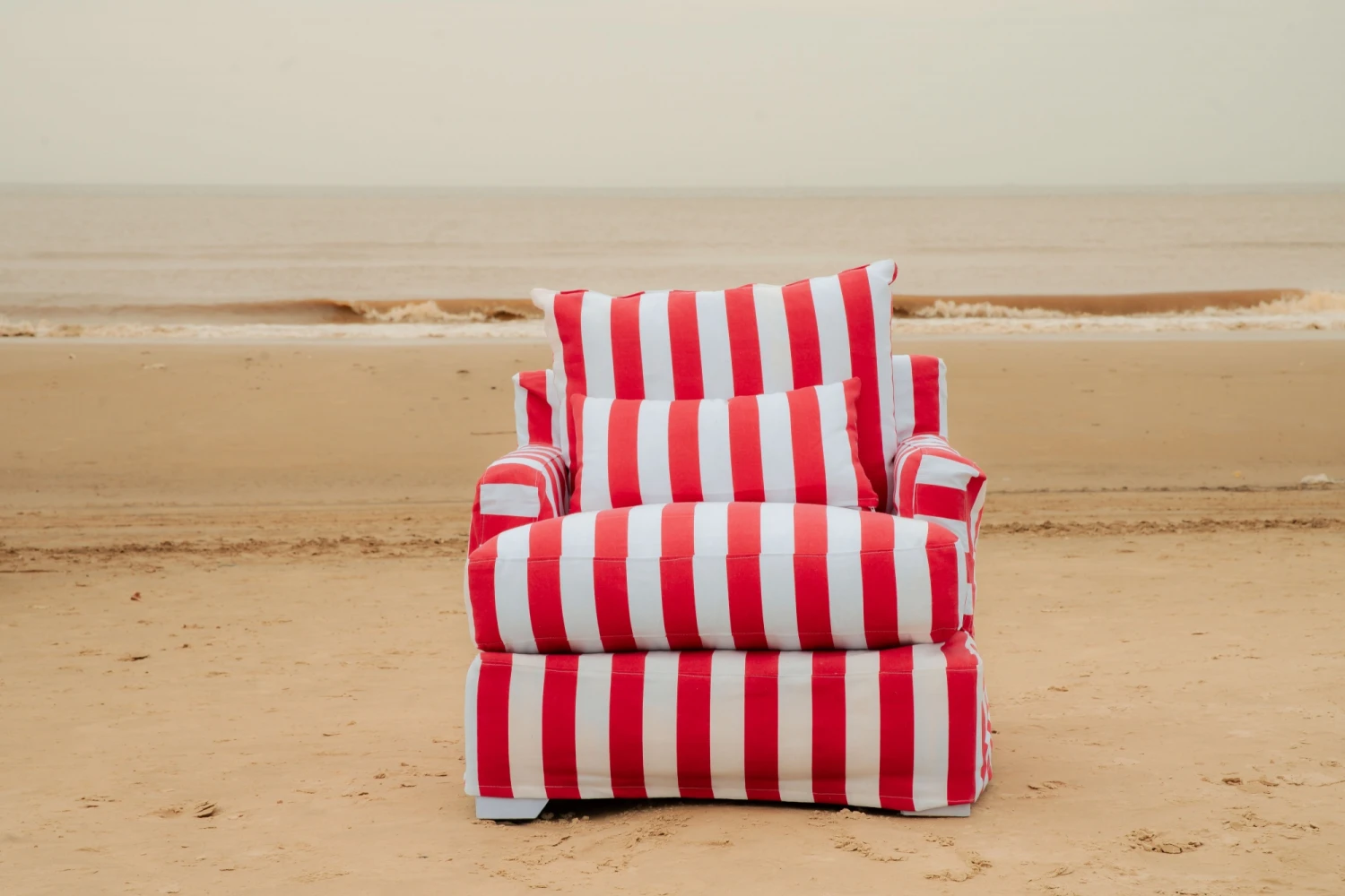 Stripes Couch rojo n/a