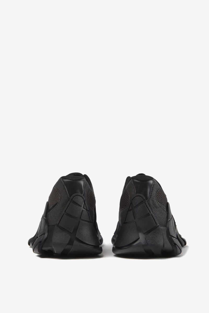 ZAPATILLA TORMENTA Negro