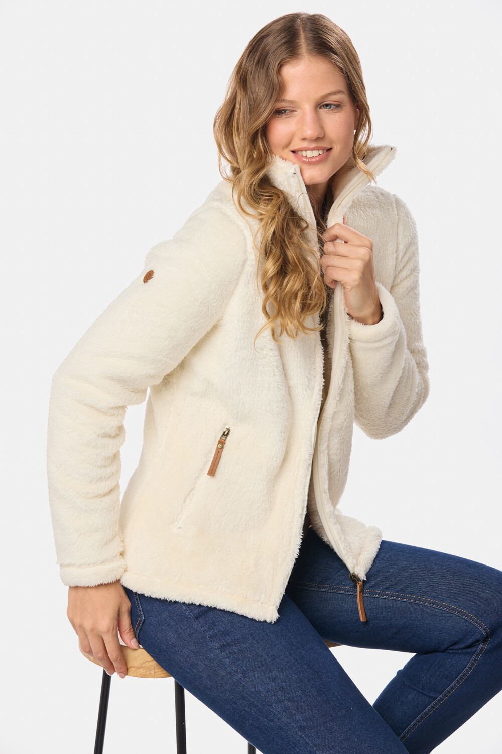 CAMPERA TEJIDA DE SHERPA Beige