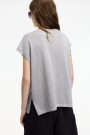 SWEATER SIN MANGAS Gris