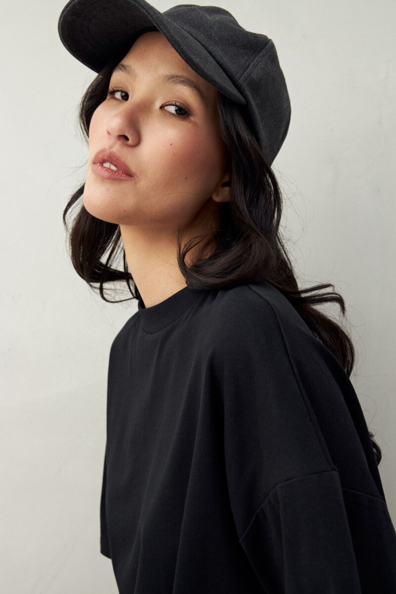 REMERA ZERICA Negro