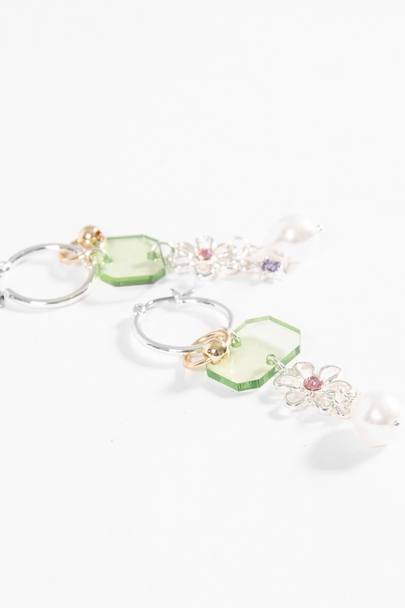 Caravanas aro dijes flor y perla plateado