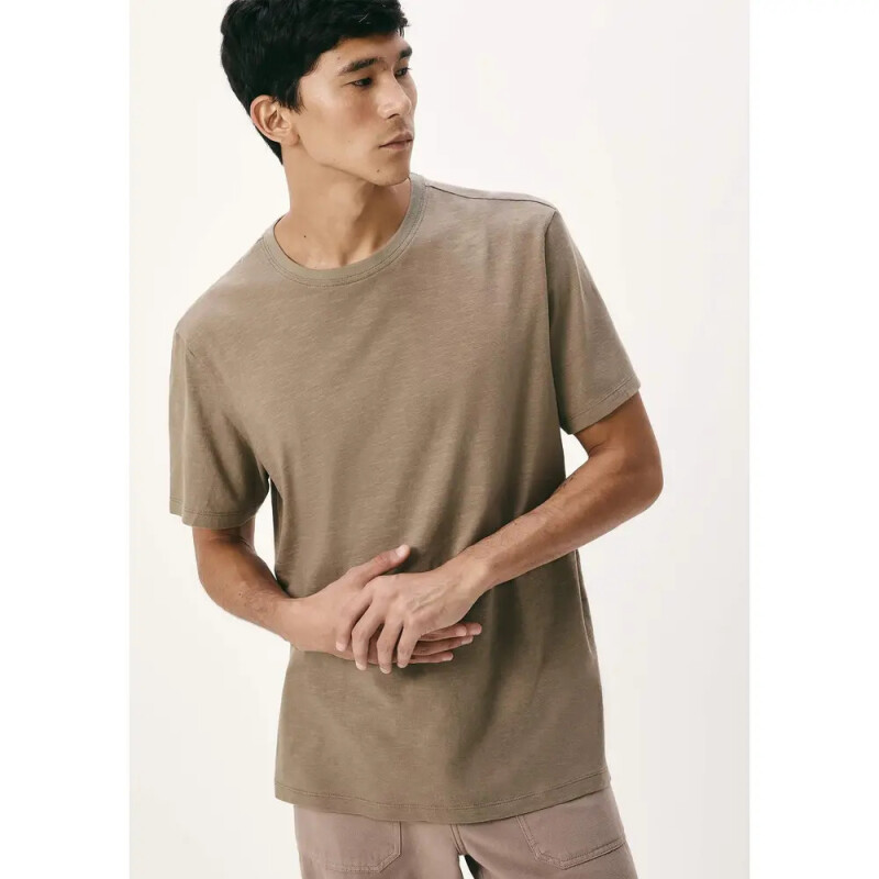 CAMISETA MM MASC OLIVA MEDIO