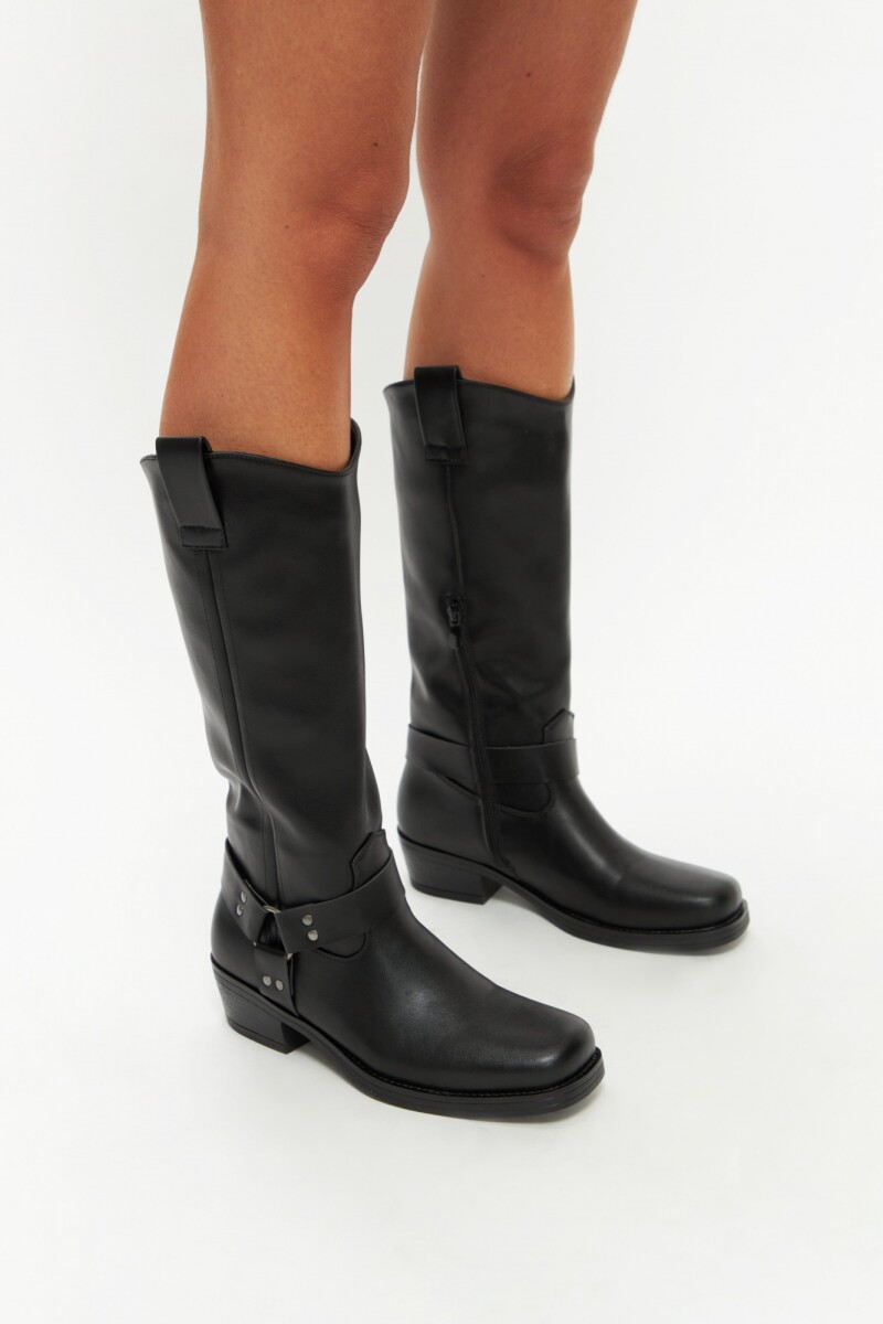 Botas largas herrajes negro