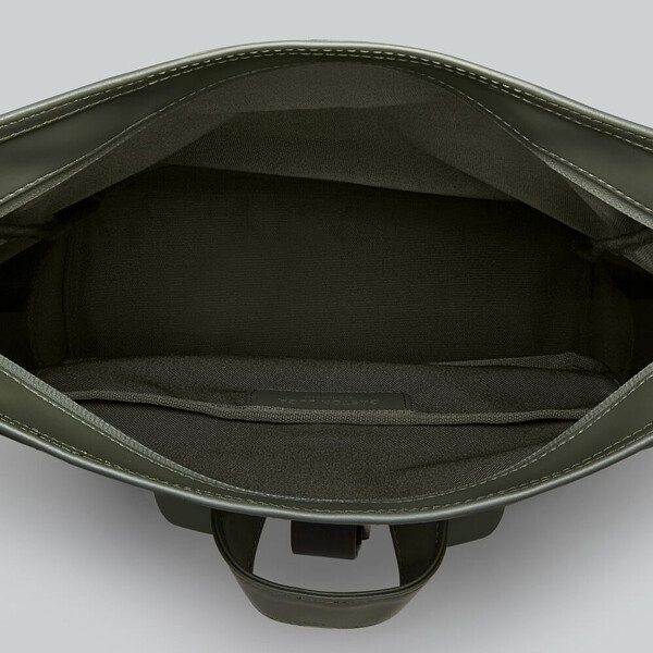 Mochila Gaston Luga Rullen C/Roll-top Notebook Laptop 16" Color Verde Oliva