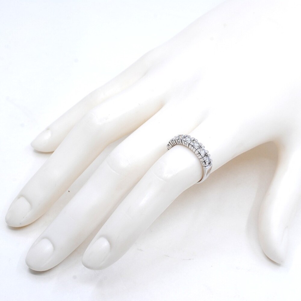 Anillo en oro 18k blanco con 7 brillantes Anillo en oro 18k blanco con 7 brillantes