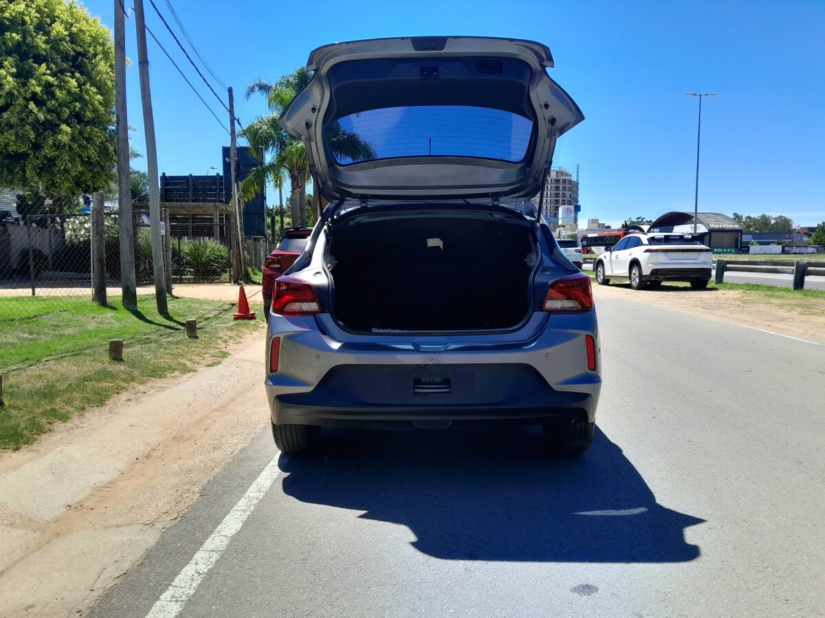 Chevrolet Onix Premier 1.0T AT| Permuta / Financia Chevrolet Onix Premier 1.0T AT| Permuta / Financia