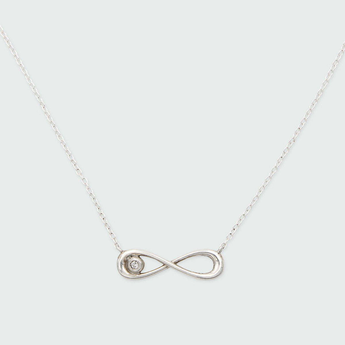 Collar Infinito de MOON en plata 925 con brillante 