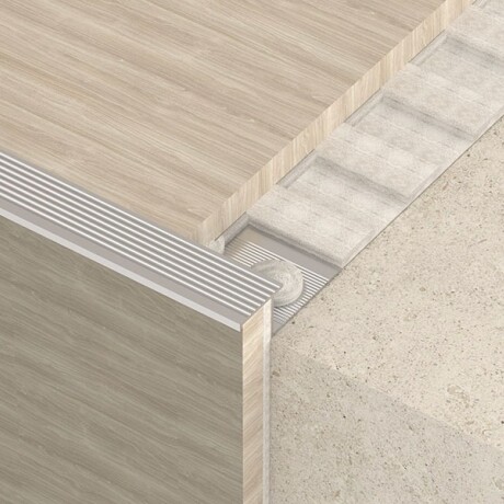 Perfil Para Escalon En Aluminio Antideslizante 26.7mm 2.5mts Cromo Mate Perfil Para Escalon En Aluminio Antideslizante 26.7mm 2.5mts Cromo Mate