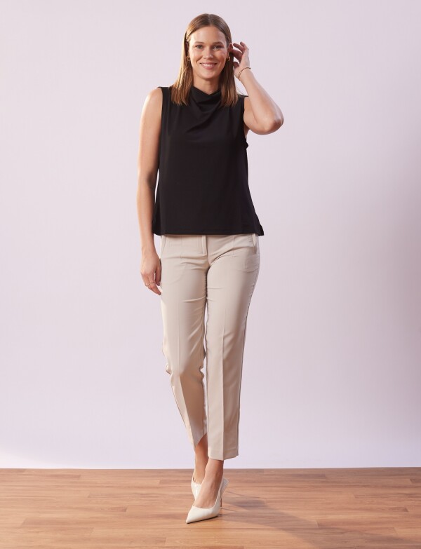 Blusa Cuello Volcado NEGRO