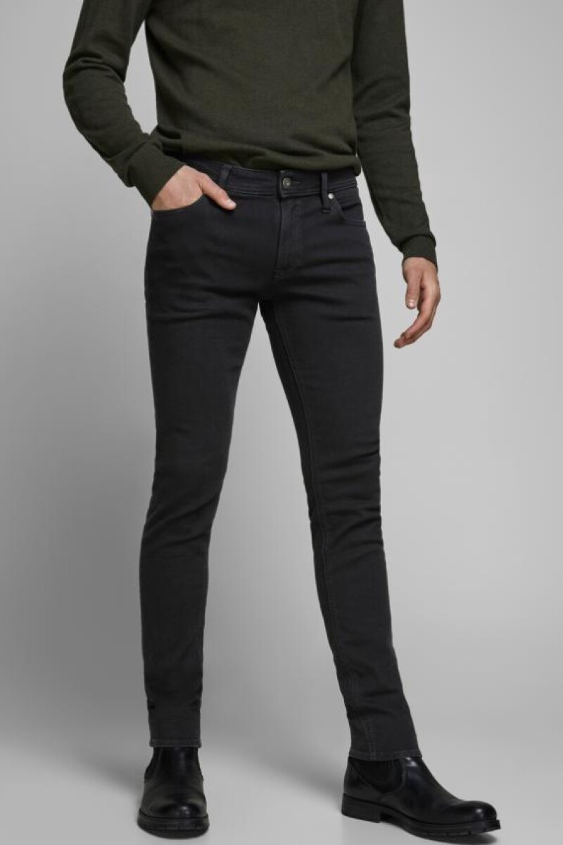 Jeans Skinny Fit Negro, Modelo Cinco Bolsillos Black Denim