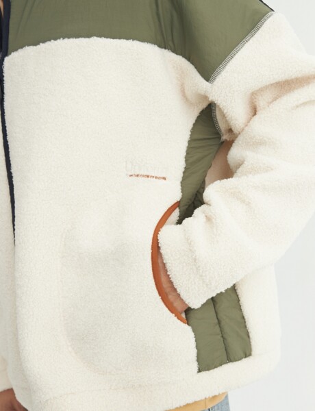 Campera sherpa March Crudo