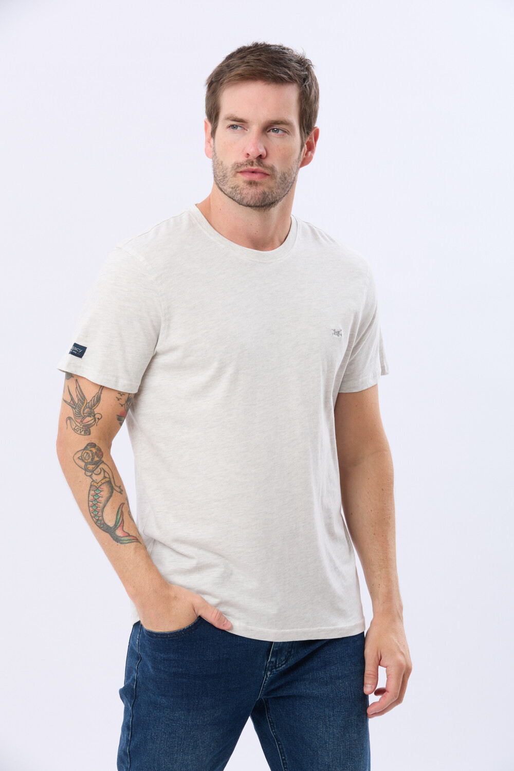 REMERA BÁSICA DE ALGODÓN Gris