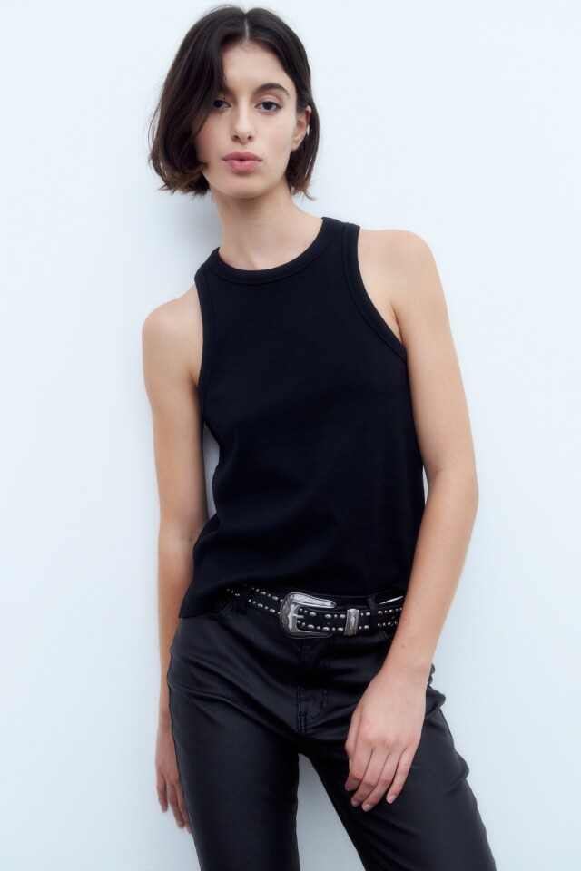Jean slim engomado Celine con tajo negro