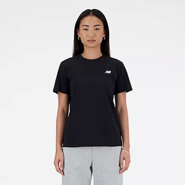 Remera New Balance SMALL LOGO de Mujer - WT41509BK Negro