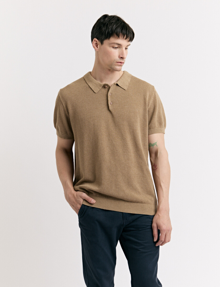 520576 REMERA HARRY Camel