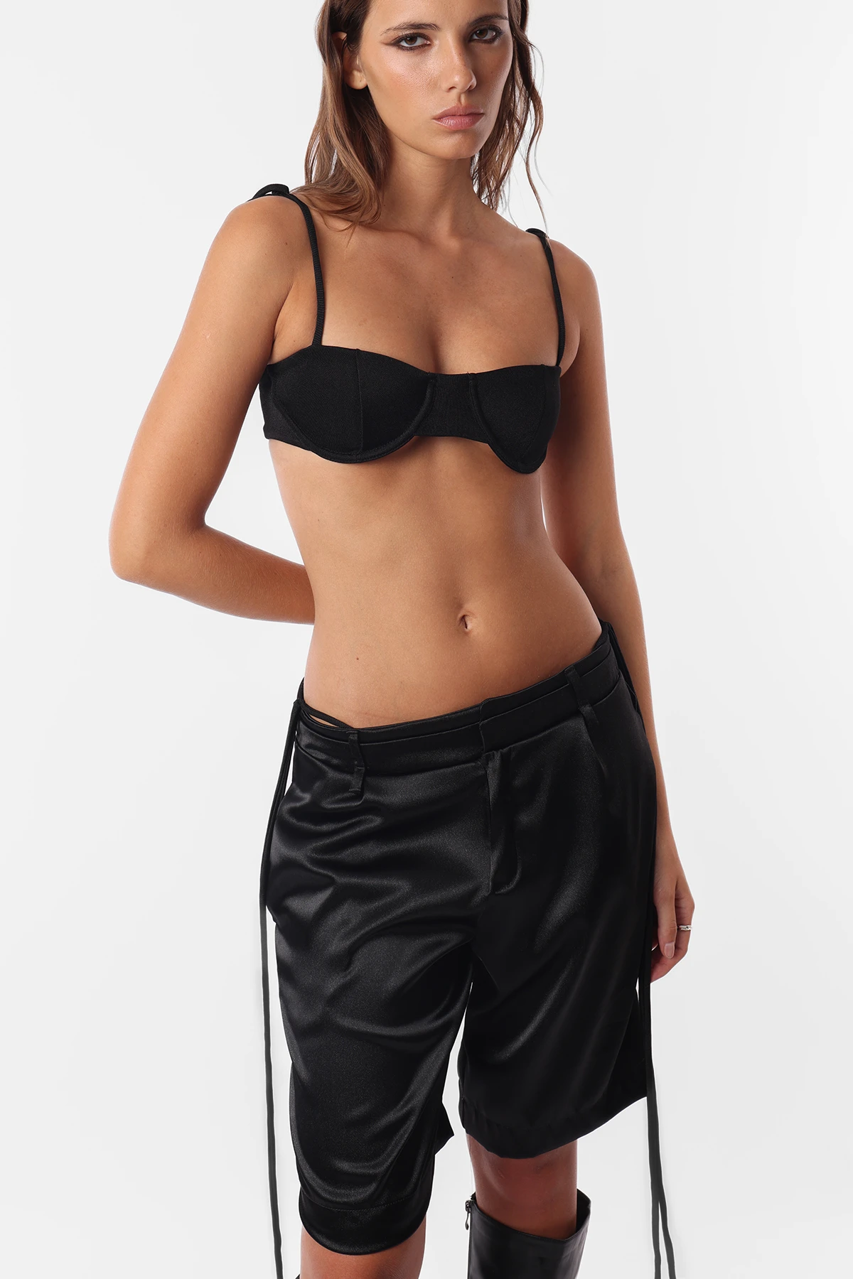 Bermuda Glossed Negro