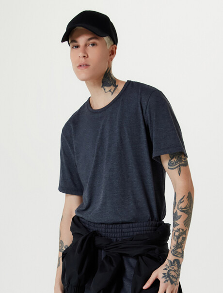 CAMISETA MANGA CORTA SLIM GRIS OSCURO