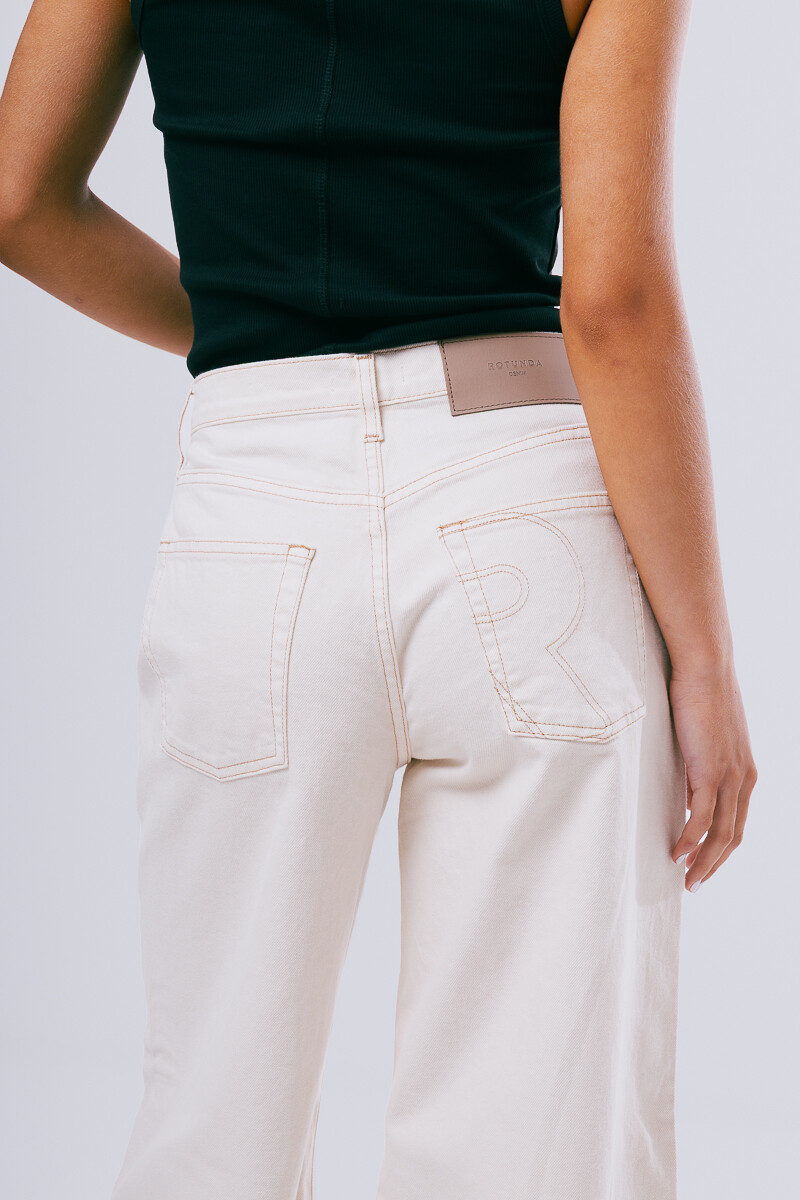 Widi Off White