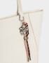 Shopper Cartera Shopper Con Charm - Blanco Crudo