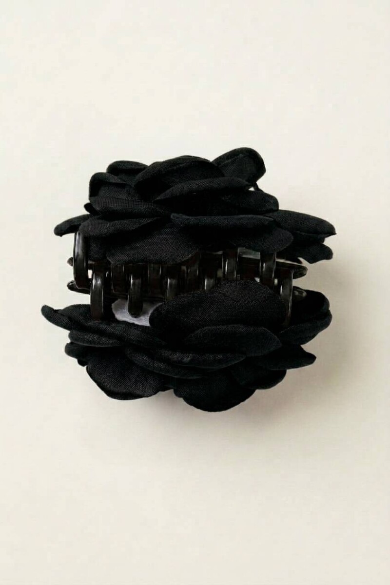 Broche flor tela negro
