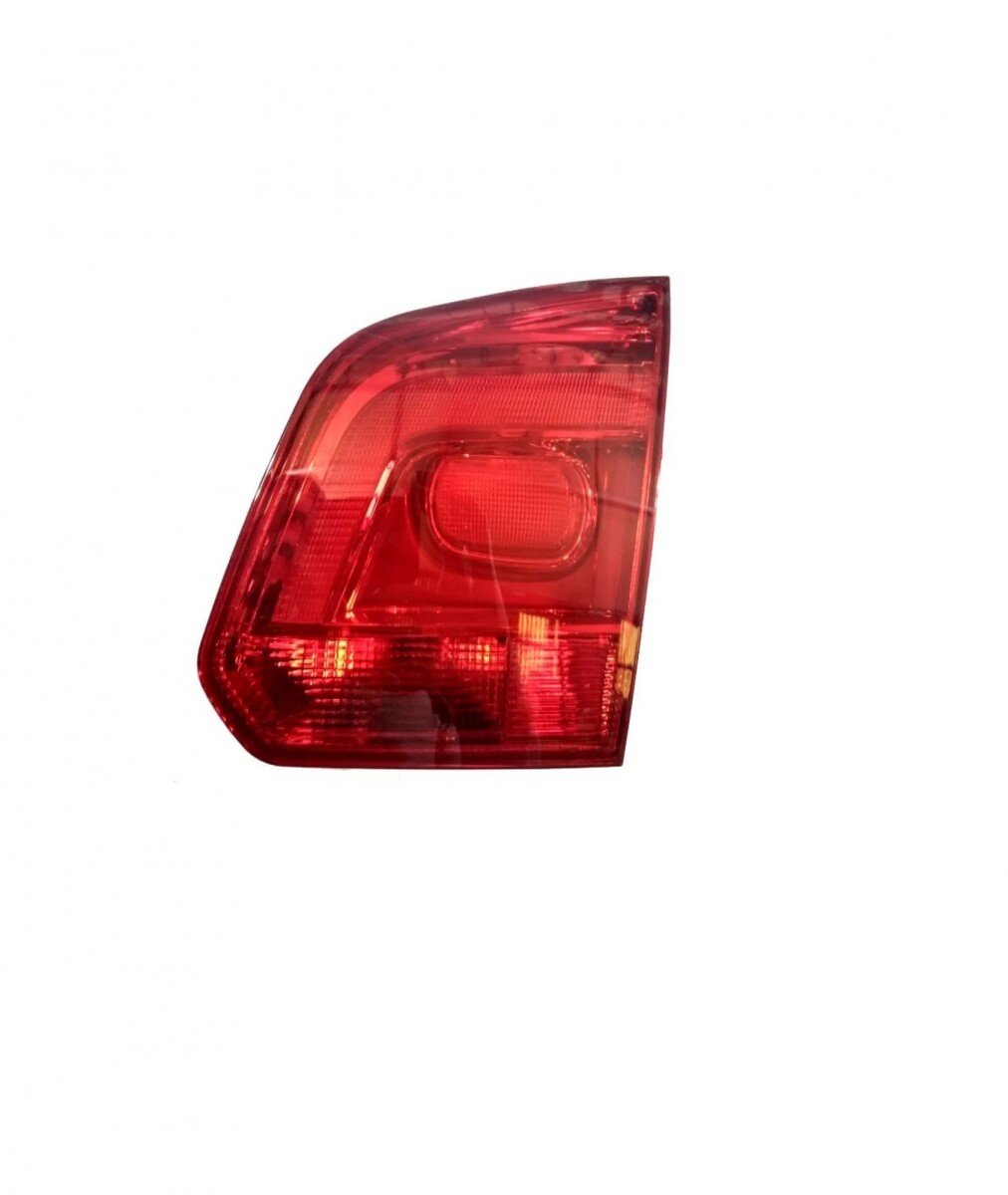 FARO TRASERO INTERIOR DERECHO SURAN 10/15 
