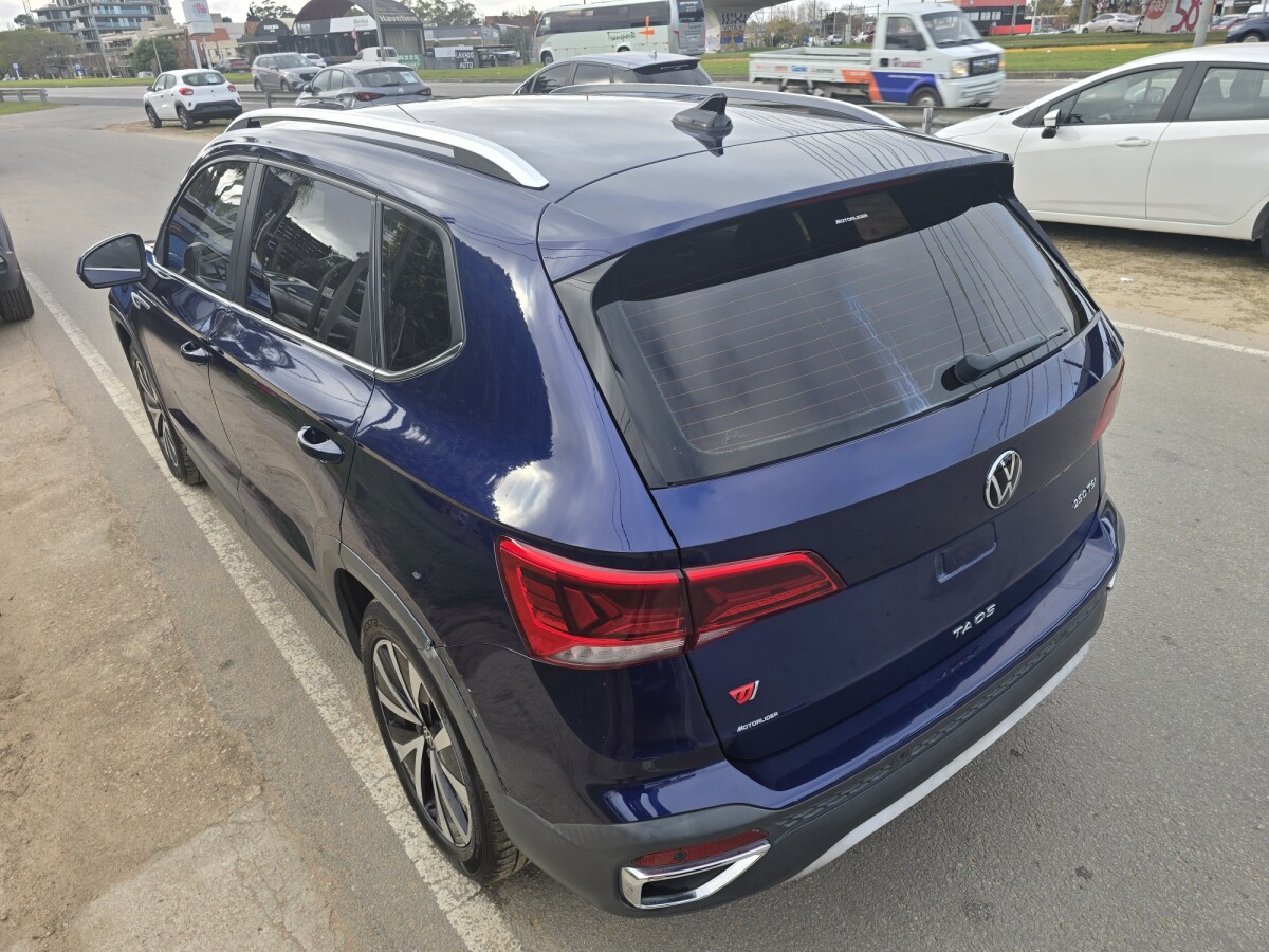 Volkswagen Taos Highline 1.4T| Permuta / Financia Volkswagen Taos Highline 1.4T| Permuta / Financia