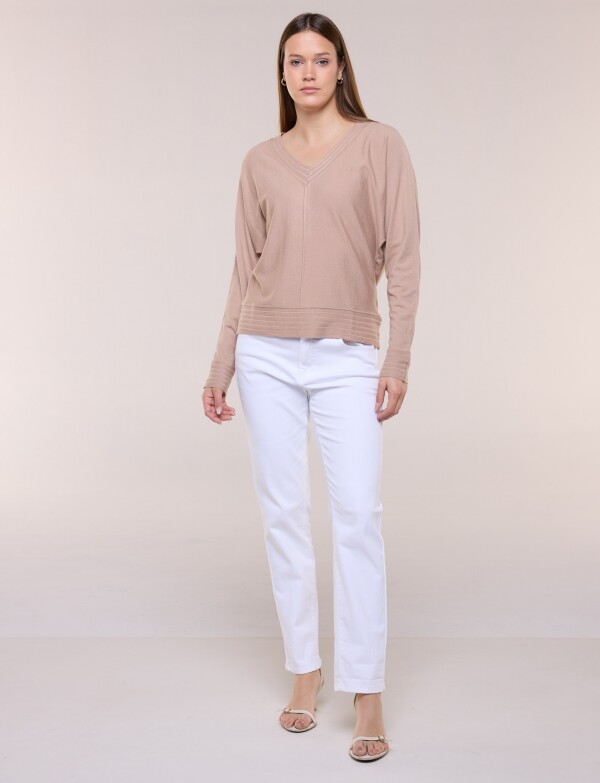 Buzo Tejido Fino Escote V Con Costura Central BEIGE