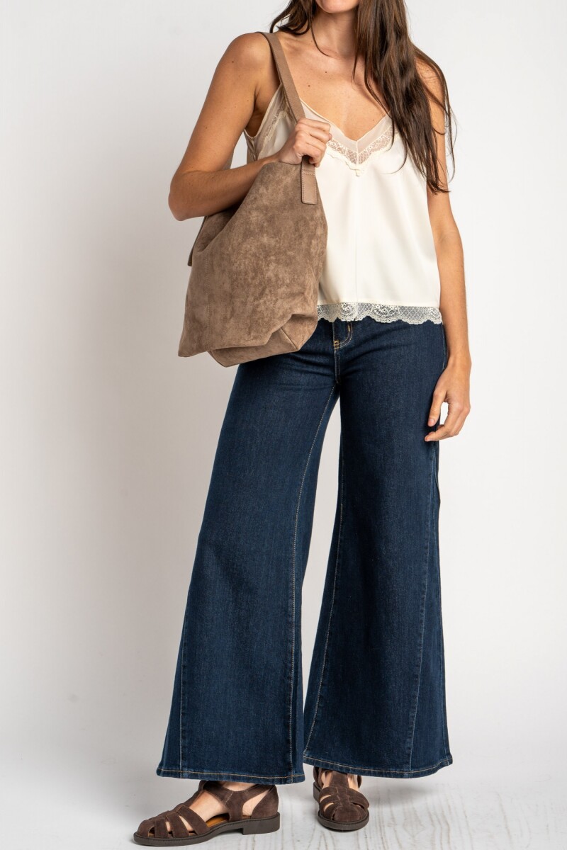 Blusa Satinada Con Encaje Arena