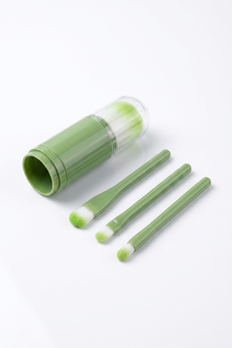 Set de 3 brochas para maquillaje verde