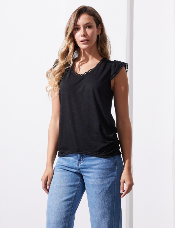 Remera Puntilla NEGRO