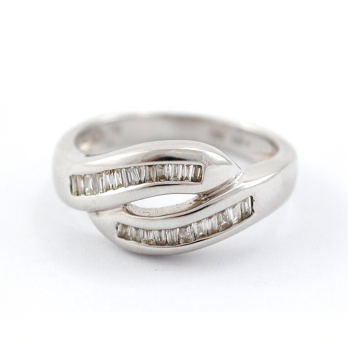 Anillo Oro Blanco 18K Con Brillantes 