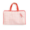 Bolso cambiador para muñecas Pink Peak Pomea Djeco Bolso cambiador para muñecas Pink Peak Pomea Djeco