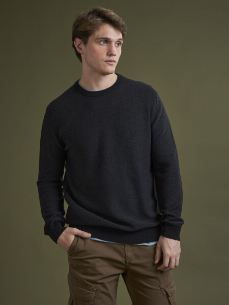 SWEATER HUAPI 6.0 NEGRO