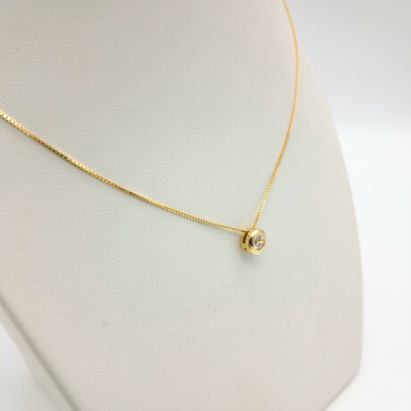 Conjunto de colgante y cadena de oro 10 ktes, PUNTO DE LUZ. Conjunto de colgante y cadena de oro 10 ktes, PUNTO DE LUZ.
