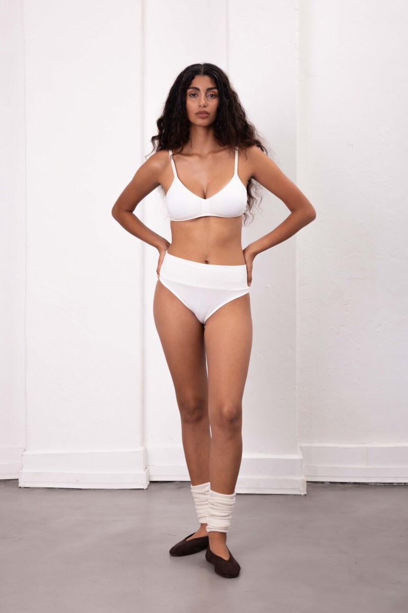 Culotte Gracia – Algodón suave con faja en cintura, calce delicado Crema