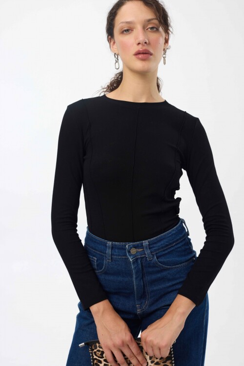 Remera Oti Negro
