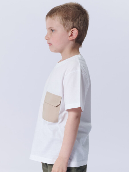 Remera Con Bolsillo Contraste Blanco Y Tostado