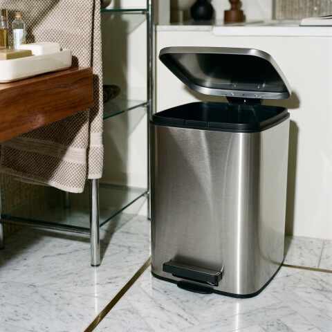 Tacho cesto de basura acero inoxidable 6L con tapa Tacho cesto de basura acero inoxidable 6L con tapa