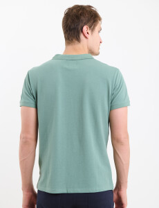 520694 REMERA FERAUD Verde