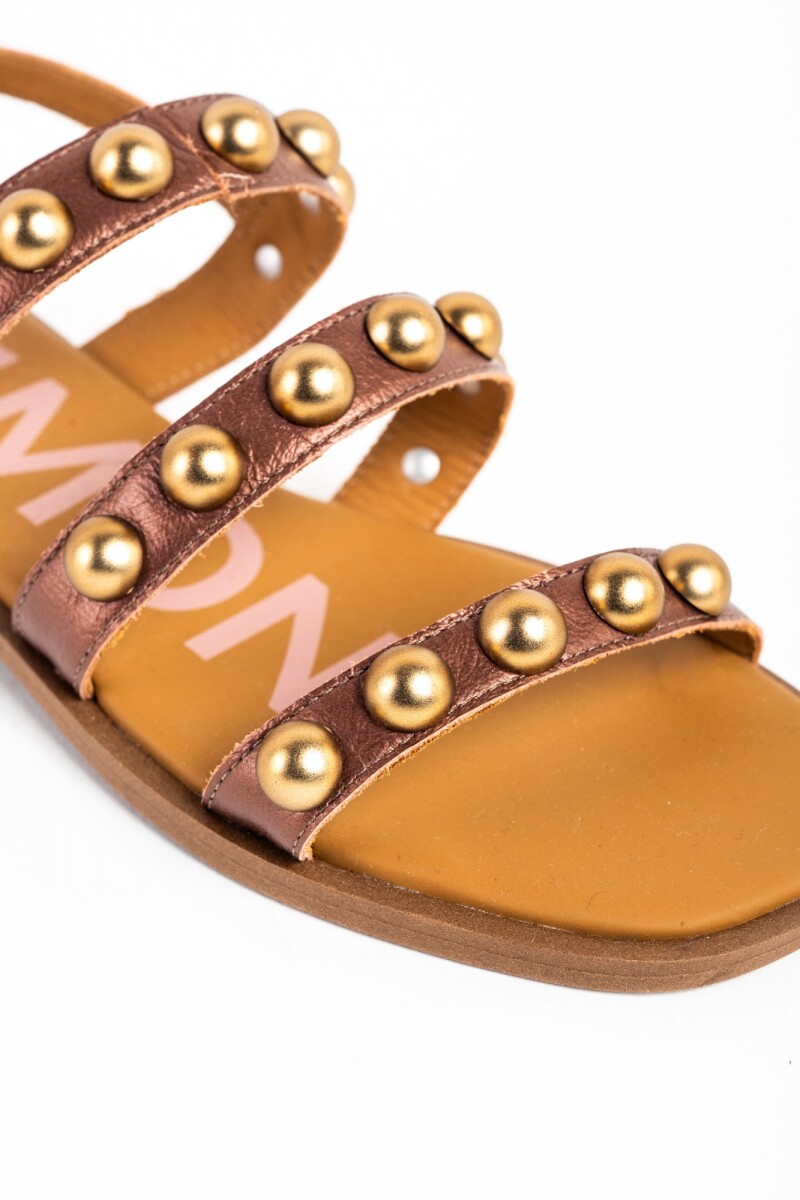 Sandalias De Cuero Con Tachas Burdeos