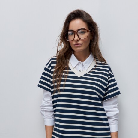 REMERA MAIKA Azul Marino