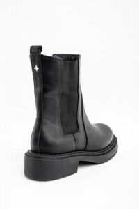 Bota Cuero Negro
