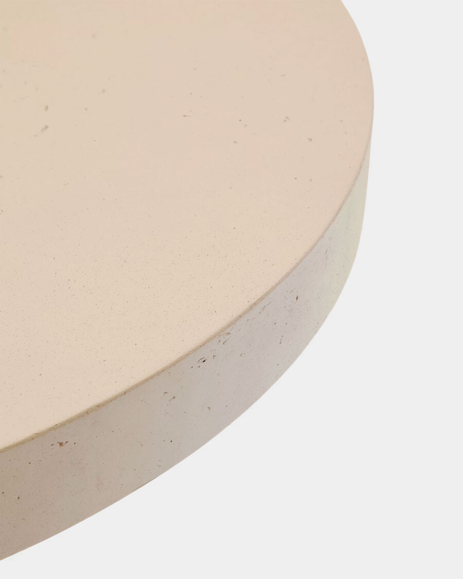Mesa redonda Aiguablava de cemento beige Ø 120 cm. Mesa redonda Aiguablava de cemento beige Ø 120 cm.