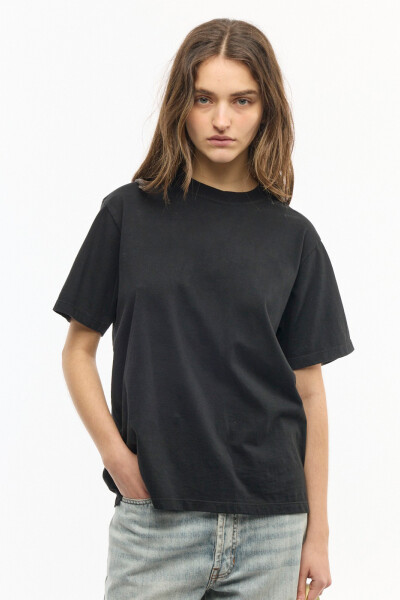 REMERA BASIC MEDIANA Negro