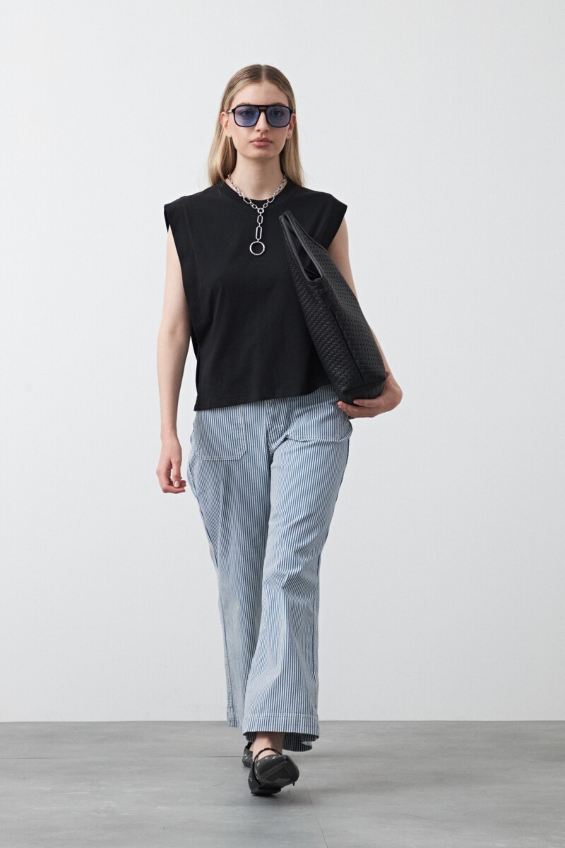 REMERA BOLETUS Negro