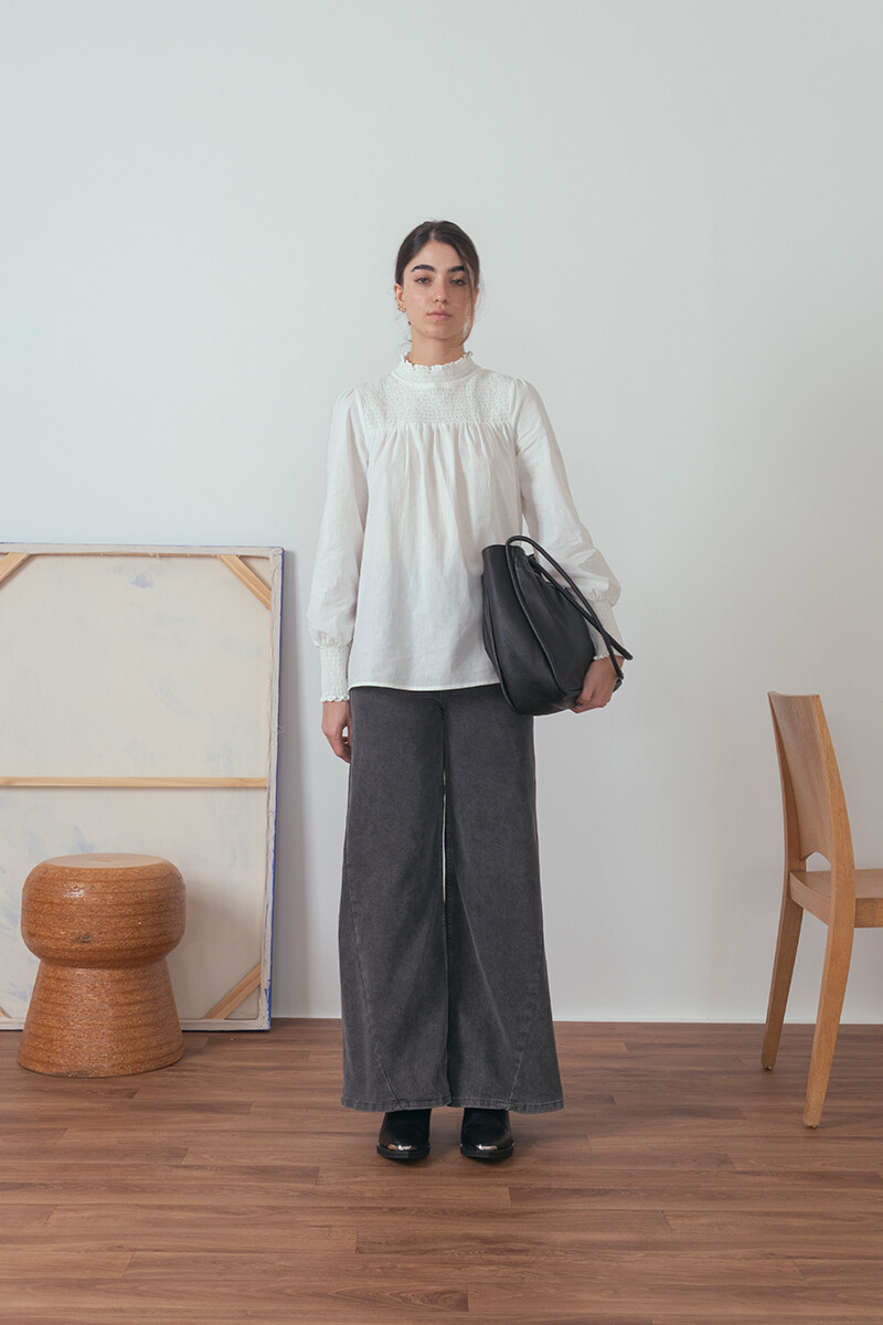 Shili Off White