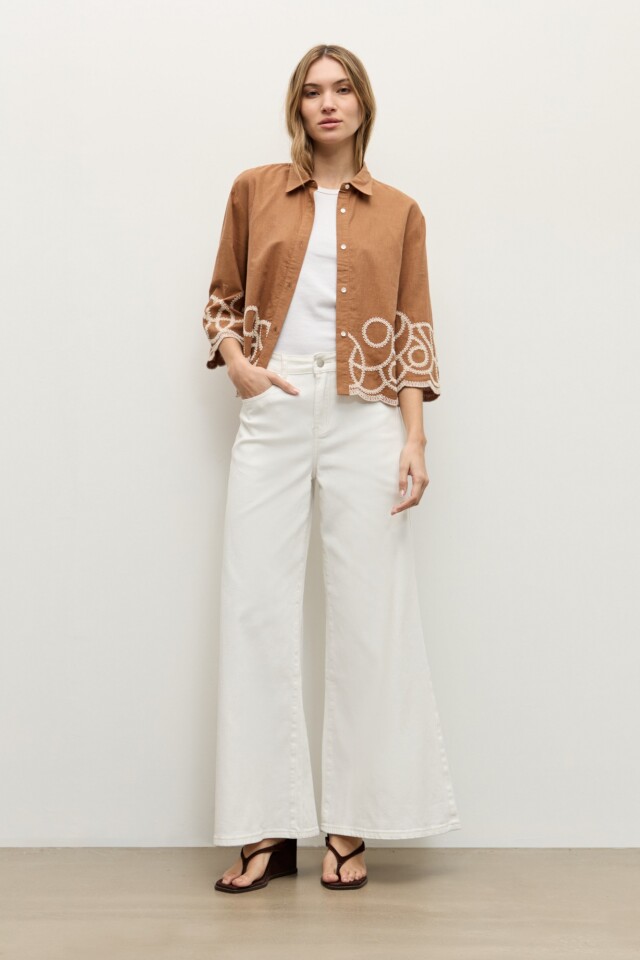 Camisa bordado en contraste camel